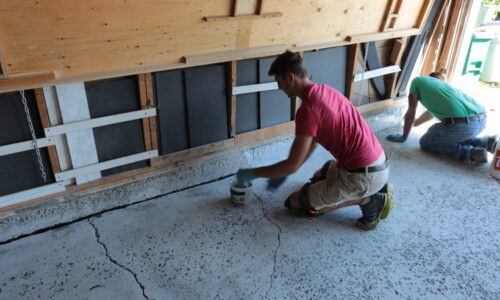 painting polyaspartic coating on verticals
